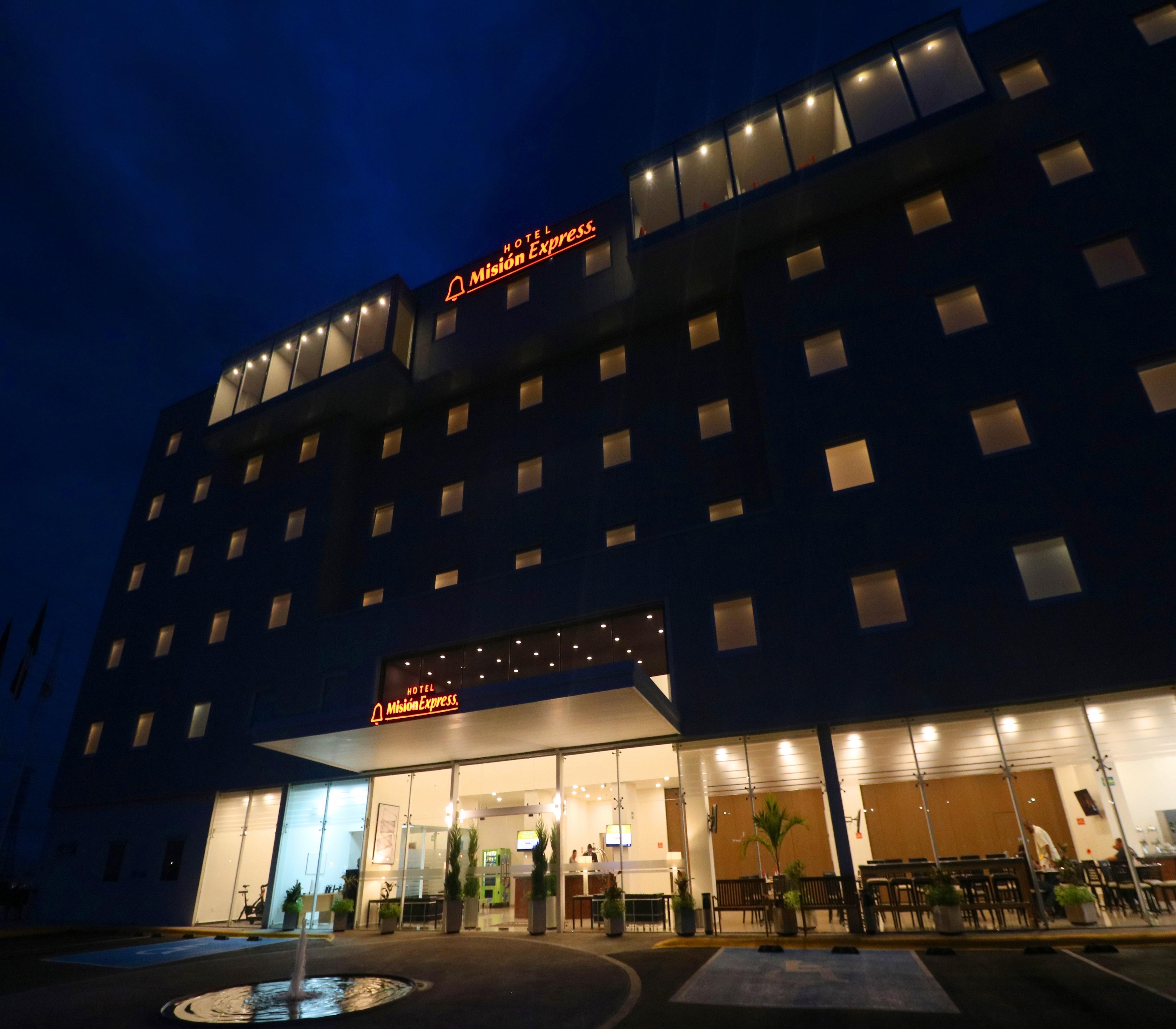 Mision Express Queretaro Otel Dış mekan fotoğraf