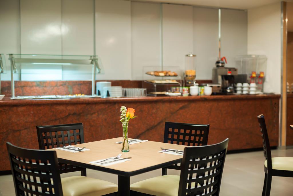 Mision Express Queretaro Otel Dış mekan fotoğraf