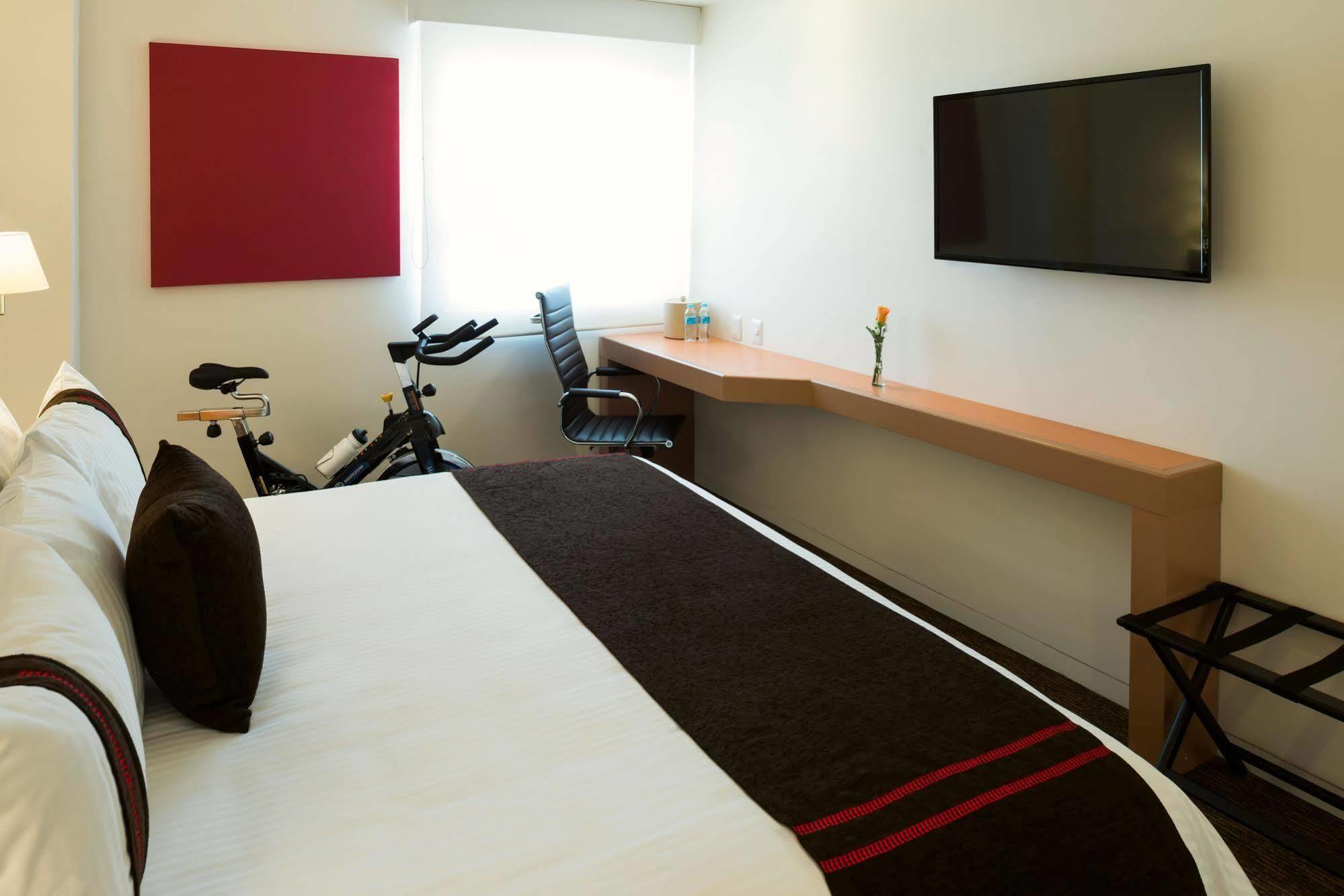 Mision Express Queretaro Otel Dış mekan fotoğraf