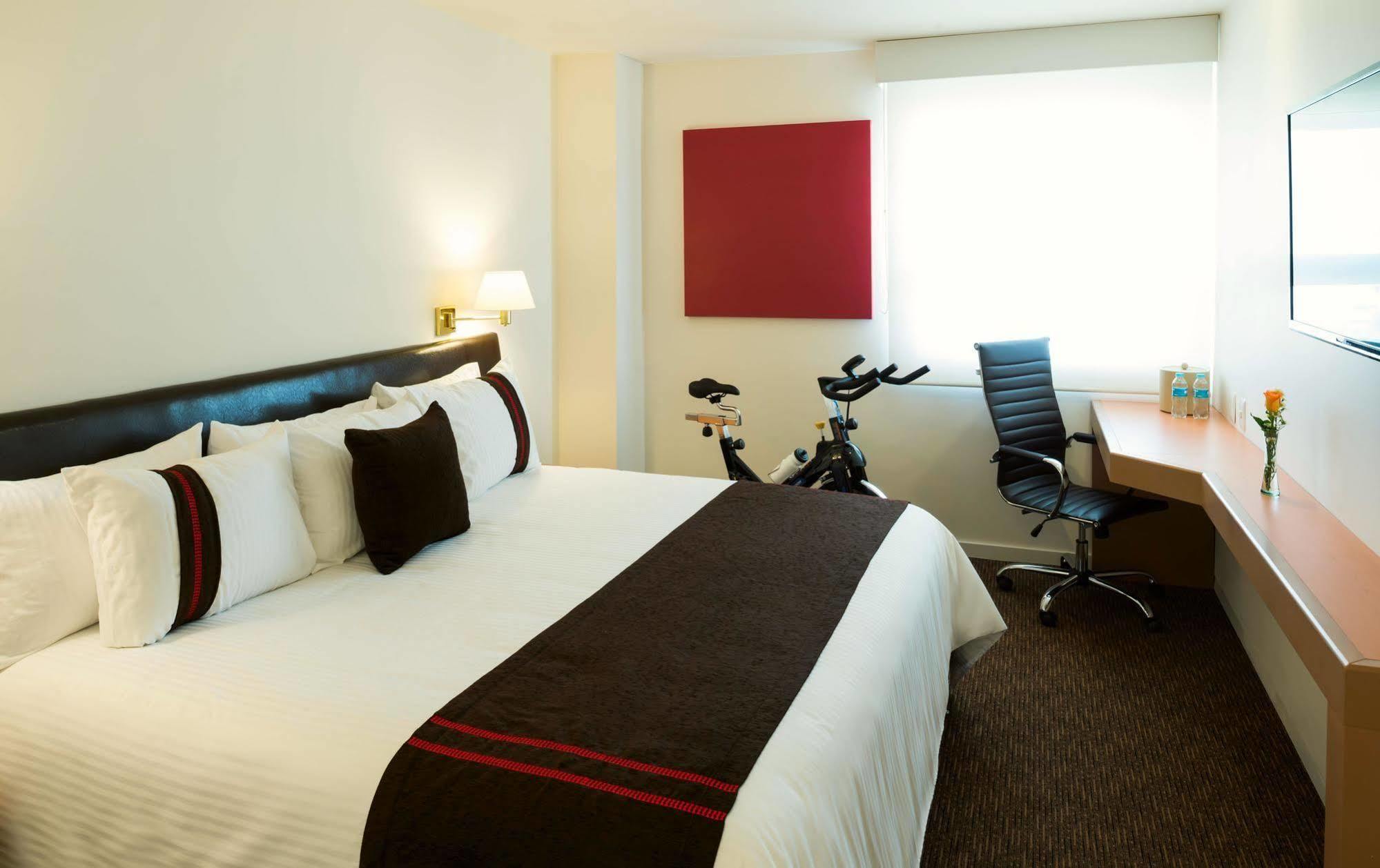 Mision Express Queretaro Otel Dış mekan fotoğraf