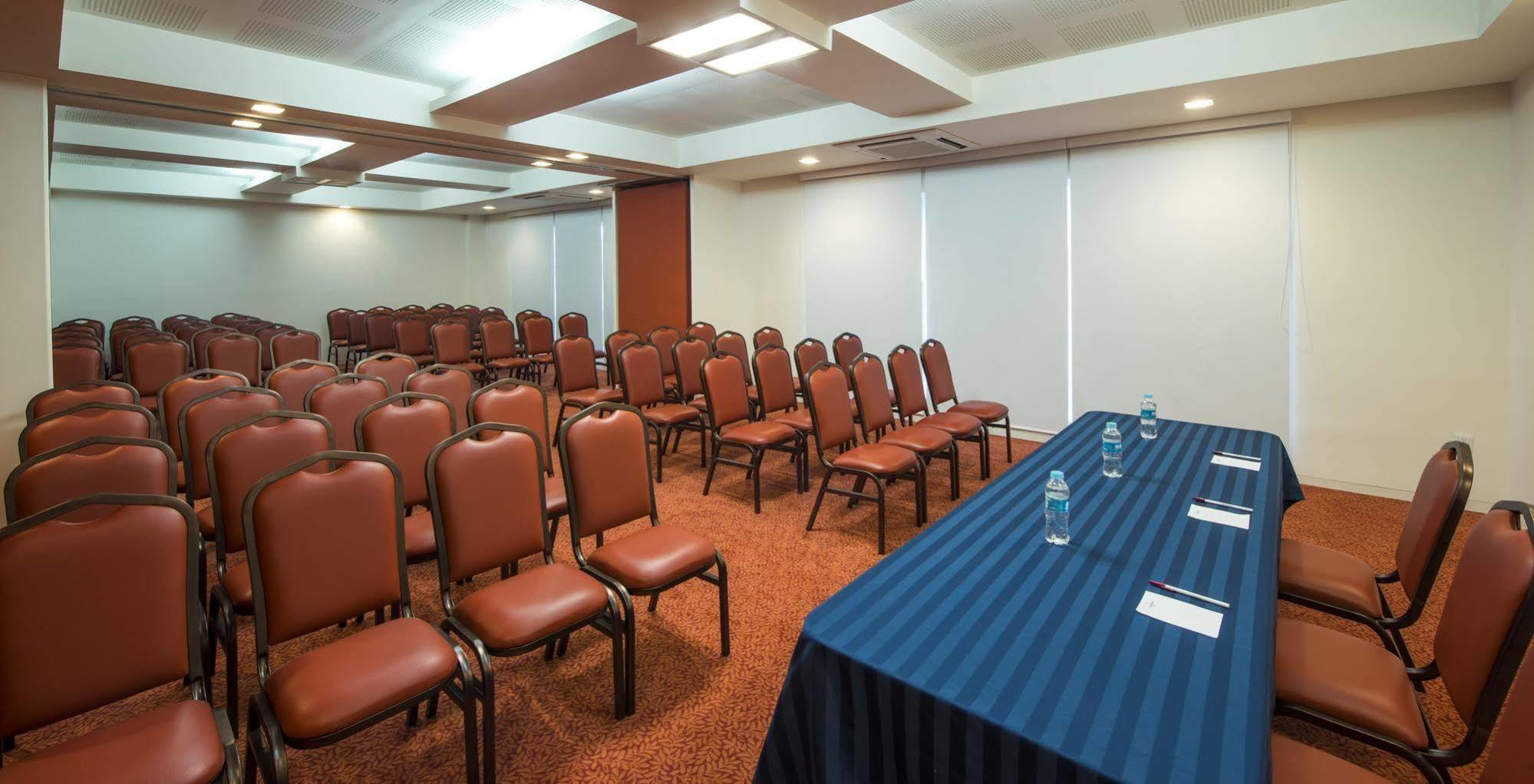 Mision Express Queretaro Otel Dış mekan fotoğraf