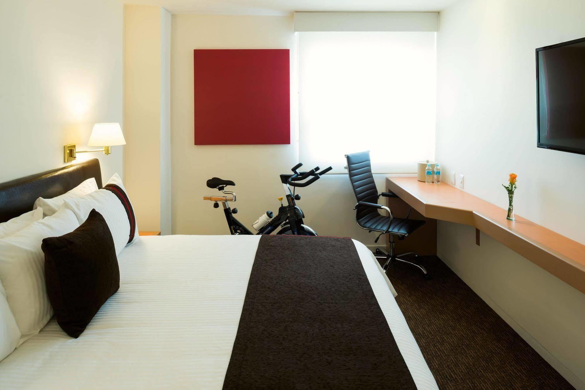 Mision Express Queretaro Otel Dış mekan fotoğraf